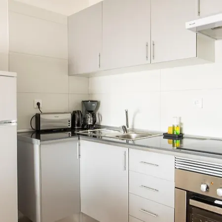 Pedro For Families By Bedzy * 알부페이라