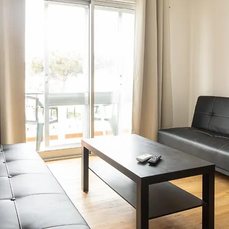 Pedro For Families By Bedzy Apartment